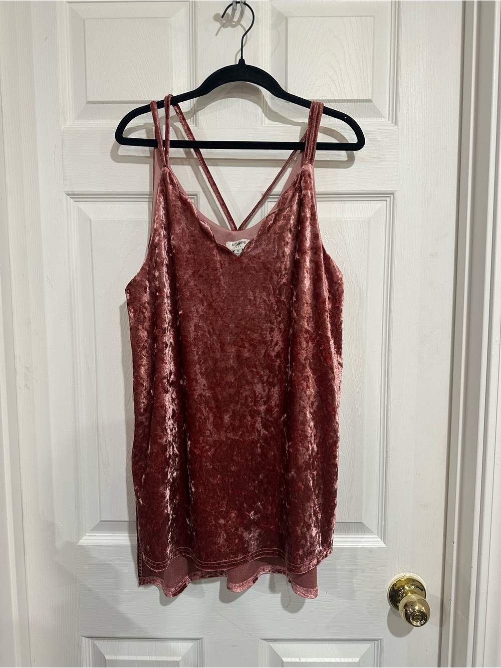 Umgee Crushed Velvet Double-Strap High/Low Camisole in a Size Medium